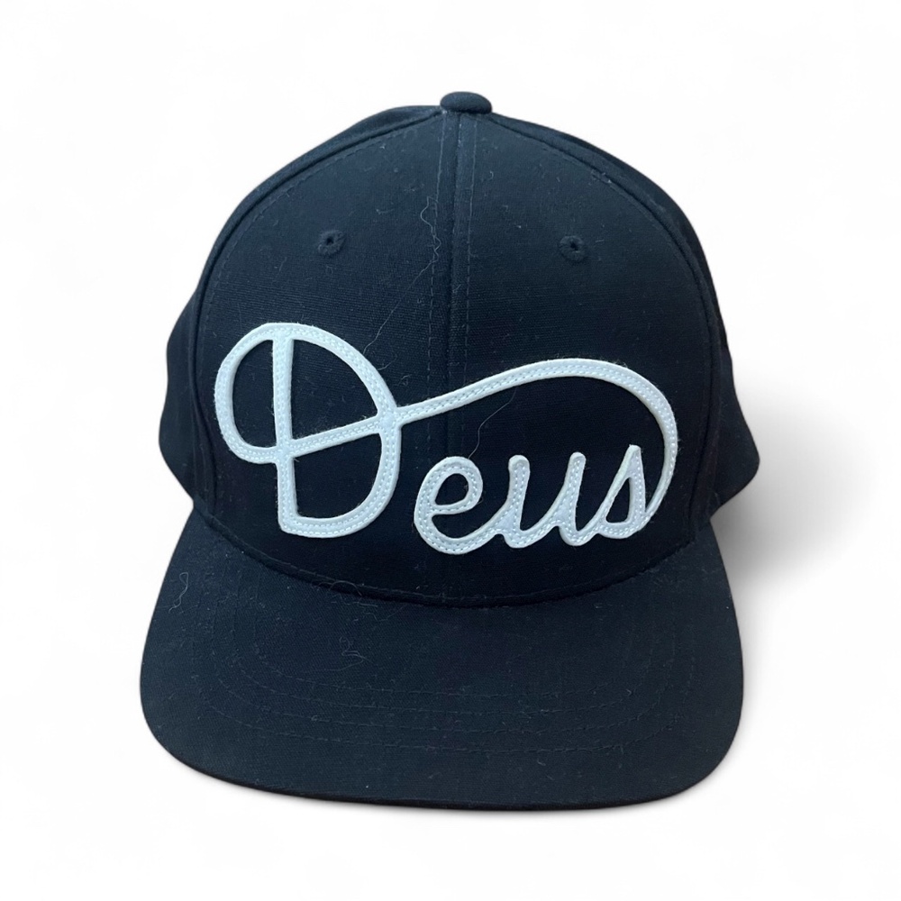 Deus Ex Machina Snapback Cap Black w/ White Script Logo - Picture 1 of 7